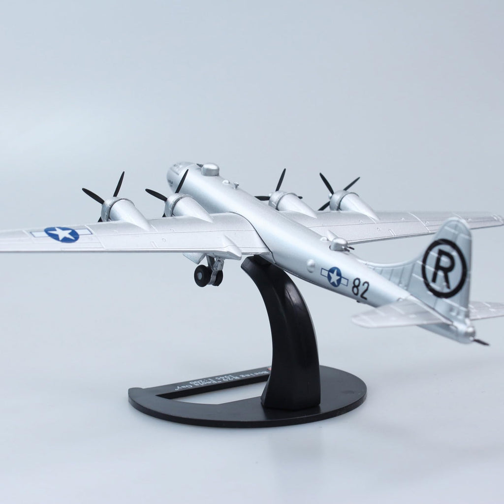 1:200 Alloy B-29 Bomber Aircraft Model J404128