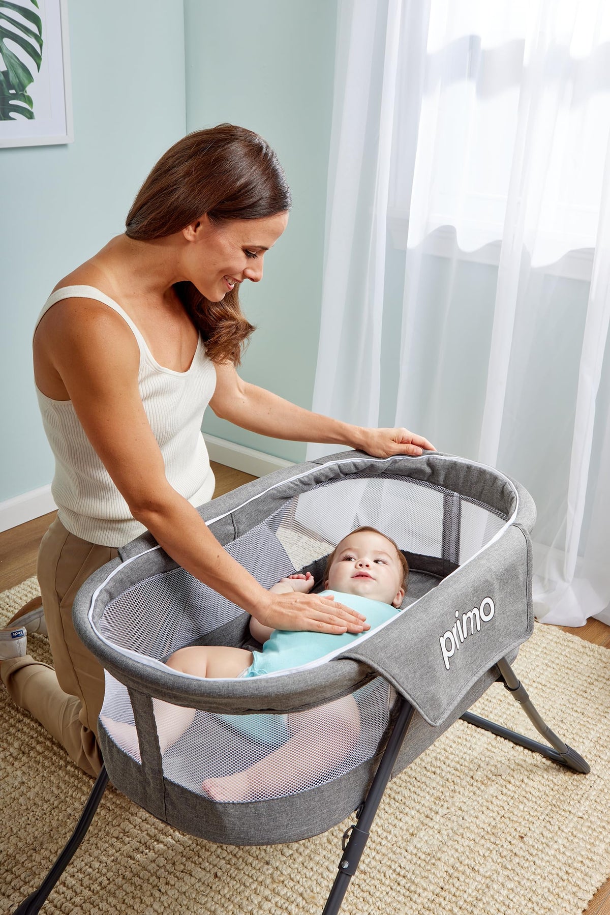 Lightweight Folding Travel Bassinet with Mesh Canopy and Carrying Tote Bag D30751