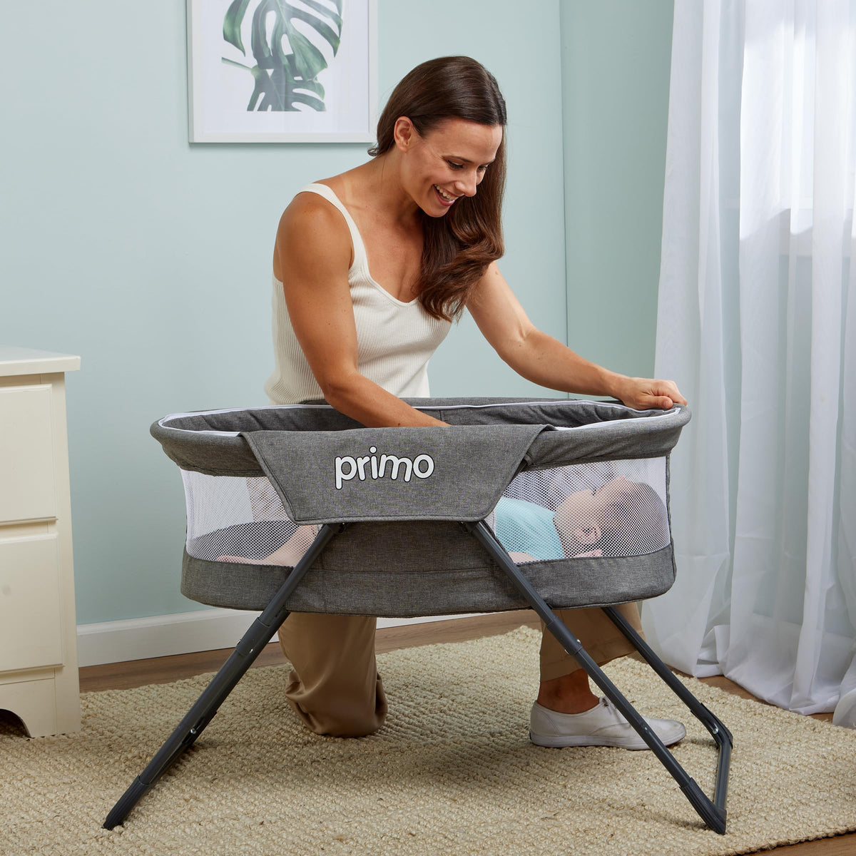 Lightweight Folding Travel Bassinet with Mesh Canopy and Carrying Tote Bag D30751